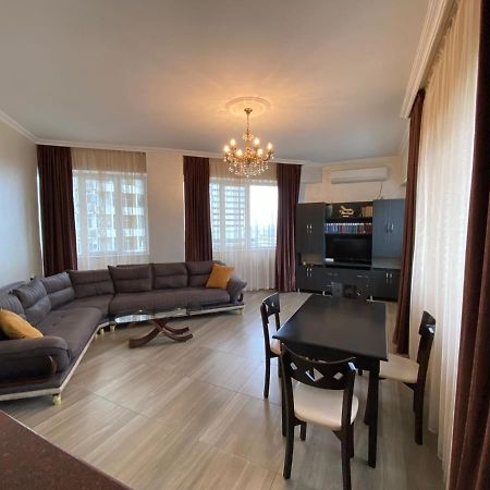 Gorgiladze Black Sea Apartment バトゥーミ エクステリア 写真