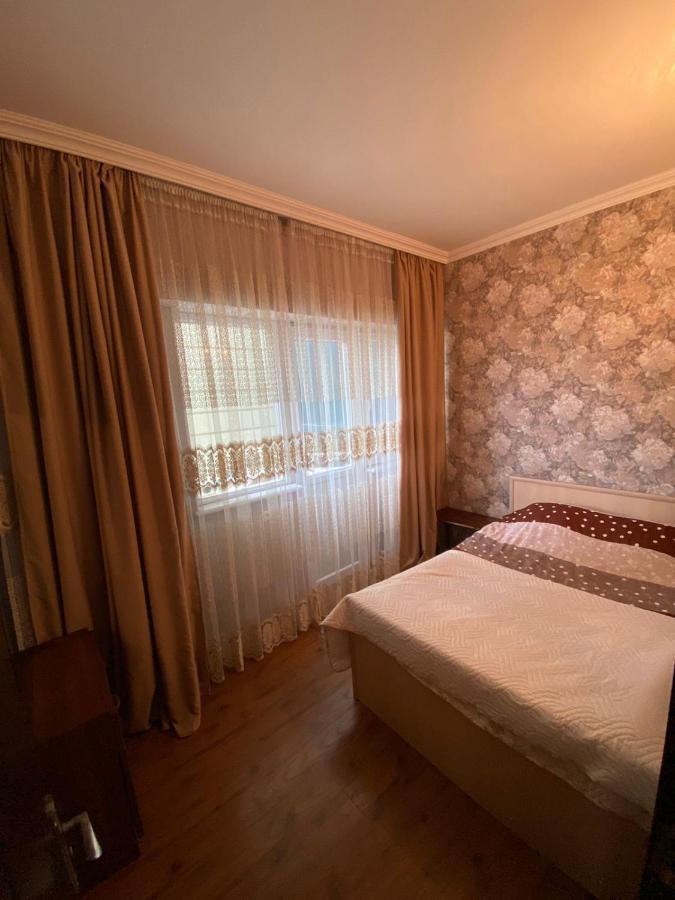 Gorgiladze Black Sea Apartment バトゥーミ エクステリア 写真