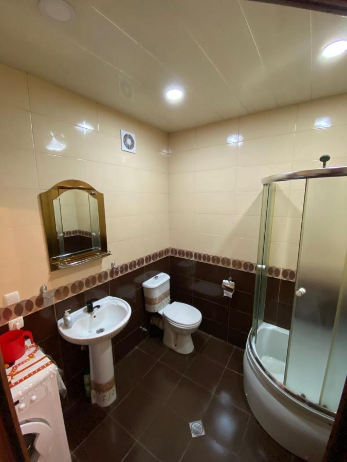 Gorgiladze Black Sea Apartment バトゥーミ エクステリア 写真