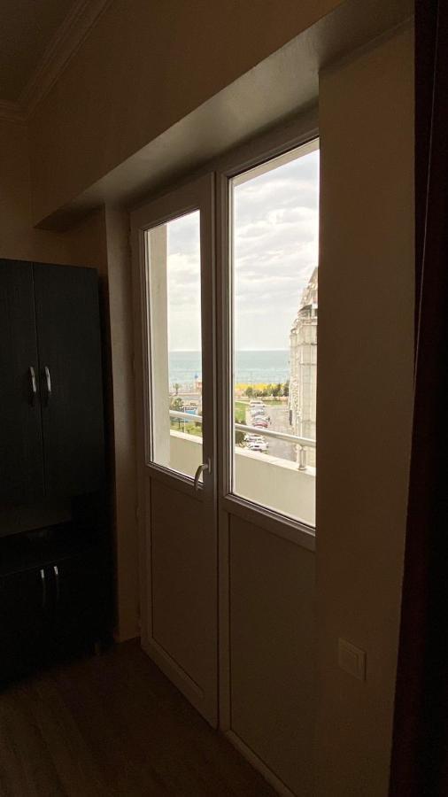 Gorgiladze Black Sea Apartment バトゥーミ エクステリア 写真